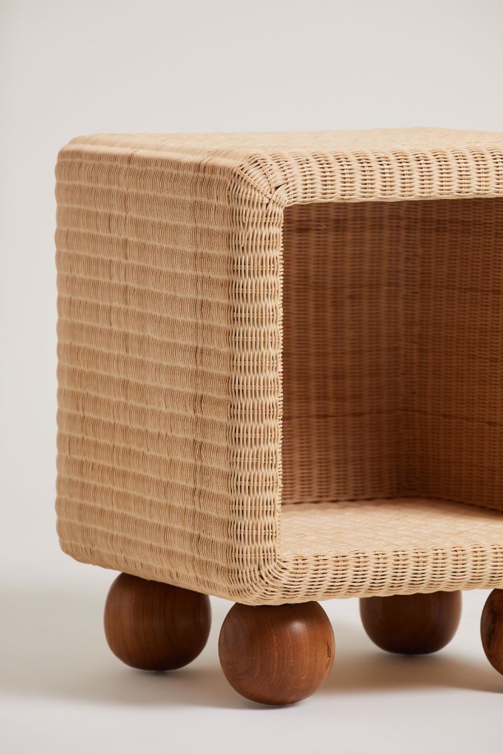 Mailo side table