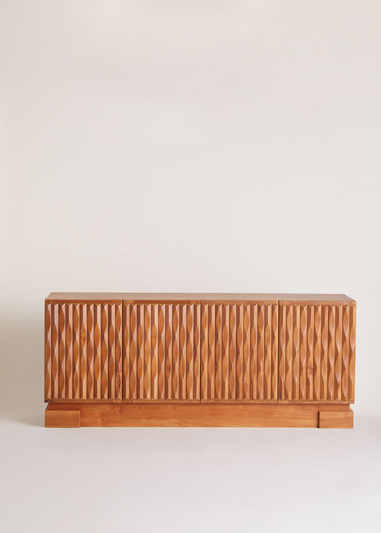 Luisa Console